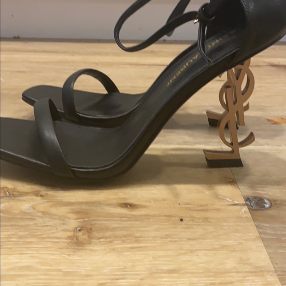 Yves saint Laurent dress shoes